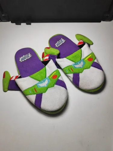 pantufa pelucia buzz lightyear com asas disney pixar tam 36/38 zcb