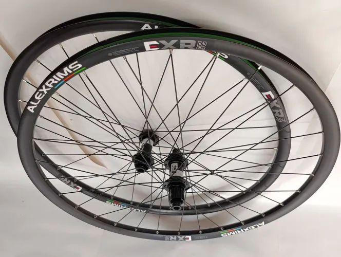 Par de rodas Alex rims exr25 cubos DT swiss 350 boost 12x148 15x110 furos 28 aro 29 mtb