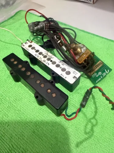 Captador e circuito Fender American Deluxe N3