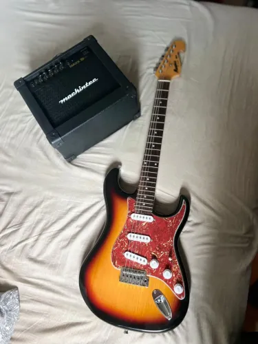 ? ? Guitarra Memphis MG32 by Tagima + Caixa Mackintec15