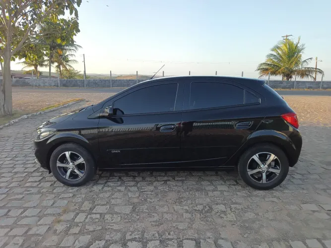 Chevrolet Onix Hatch LTZ 1.4 8V Flex Mec. 4P 2019
