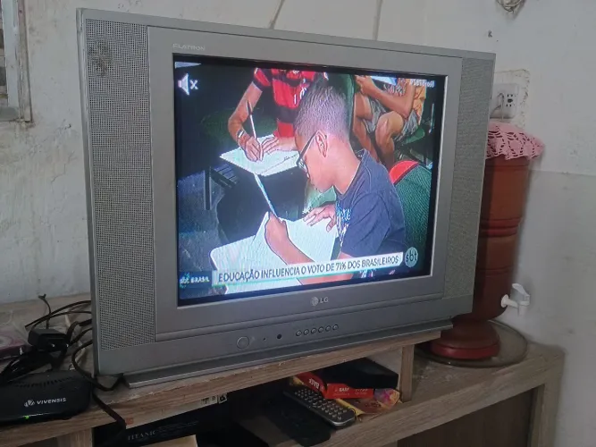 Tv LG tela plana 21 polegadas ctr