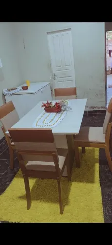 Mesa de jantar 4 cadeiras