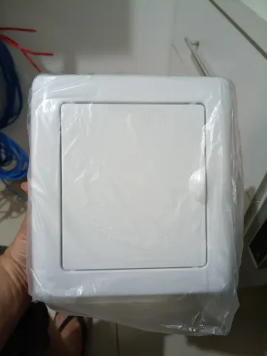 Quadro de distribuição de sobrepor NOVO
