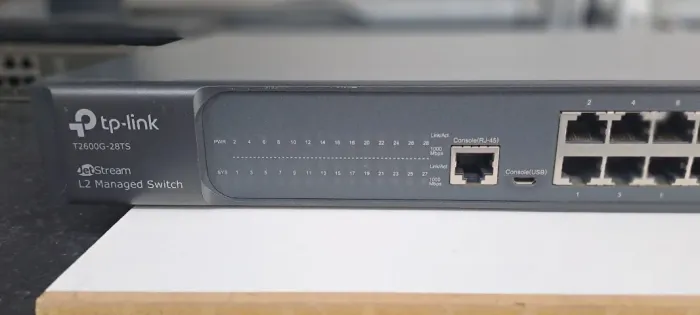 SWITCH TP-LINK T2600G-28TS GIGABIT (USADO)
