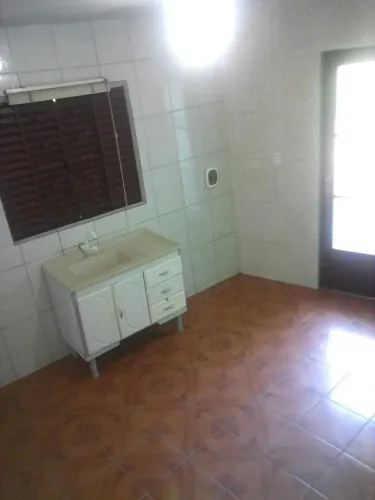 Aluga-se ?