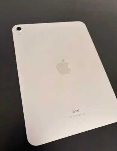 iPad 10 caixa e Carrgador sem detalhes