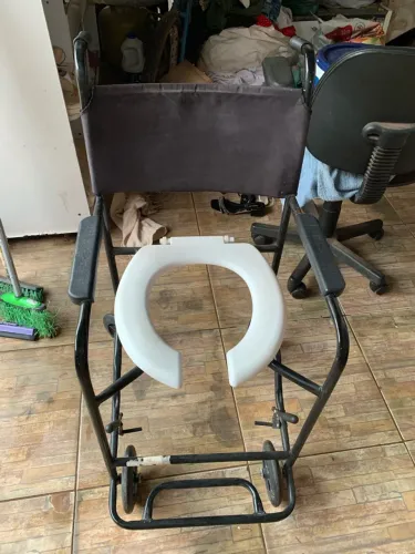 Cadeira de roda para banho