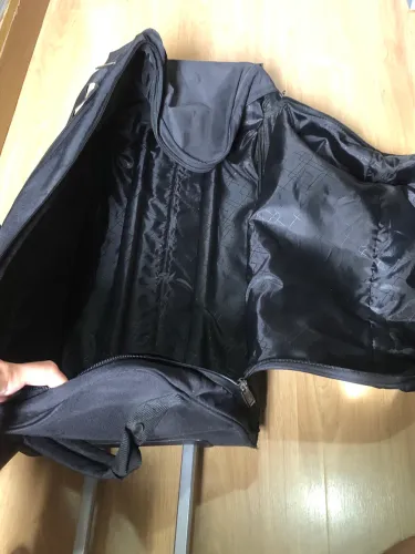 Bolsa com rodinhas. Perfeita para viajar.