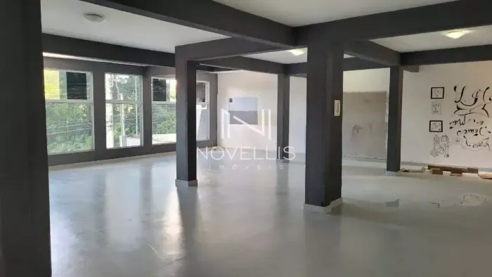 Ponto/Galpão comercial para locação no bairro Jd. Satélite em São José dos Campos/SP