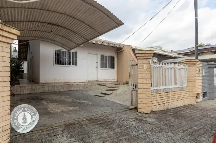 Casa geminada com 3 dormitórios sendo 1 suíte no bairro Velha - Próximo da embalagens Serp
