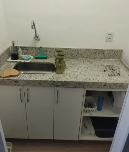 Pia em granito c/ armário 