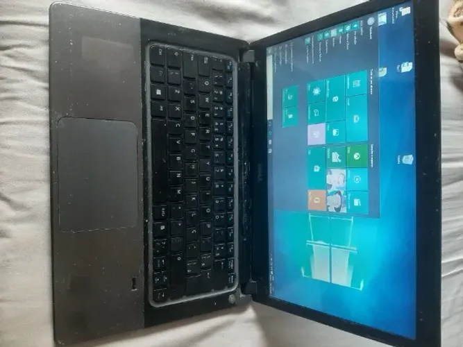 Notebook Core i3, 320 giga, 4 giga, tudo ok, aceita cartão