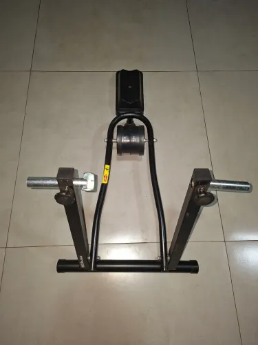 Suporte de bicicleta para pedalar em casa