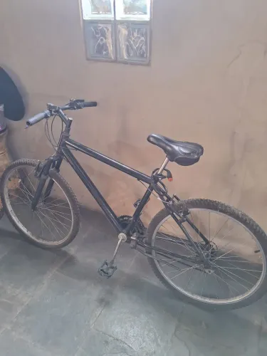 Bicicleta com marcha - usada