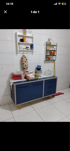 Vendo armário no mdf azul com duas portas e 3 gavetas