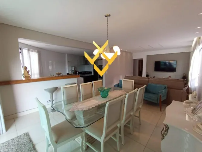 Apartamento residencial de 170 m² com 4 quartos no Centro de Divinópolis