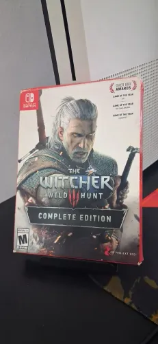 Caixa The Witcher 3: Wild Hunt COMPLETE EDITION Nintendo Switch 