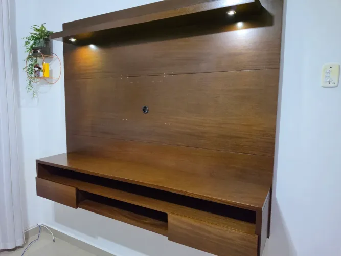 Vendo Rack com 2 gavetas em excelente estado.