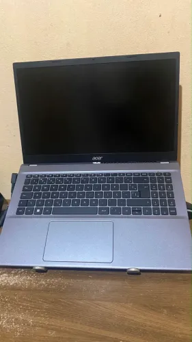 Notebook Acer i5 12 - 7 meses de uso.