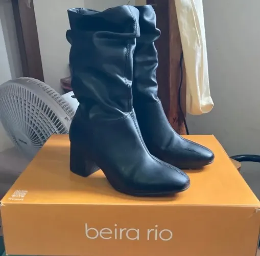 Bota Beira Rio 36, praticamente nova, usada apenas 1 vez