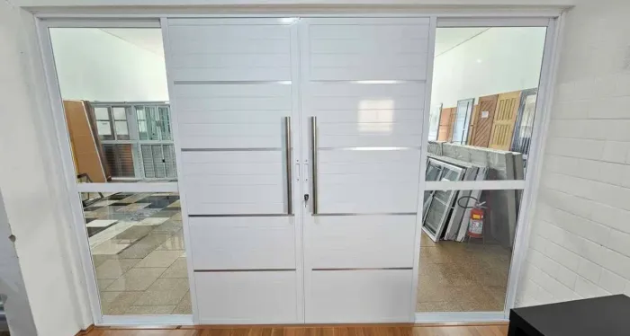 PORTA SACADA LAMBRIL LUXO BRANCA 3M - MELHOR PORTA DE ALUMÍNIO