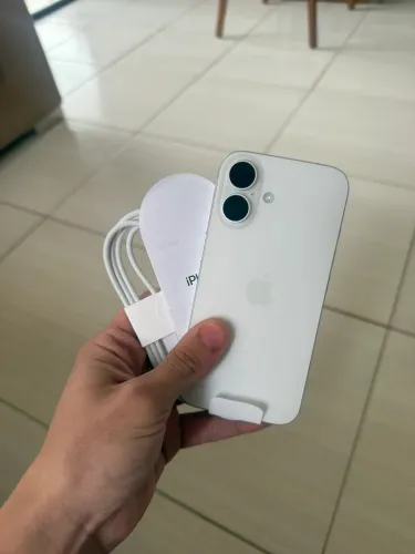 Apple iPhone 16 (128 GB) - Branco
