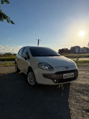 Fiat Punto Essence 1.6 Flex 16V 5P 2015
