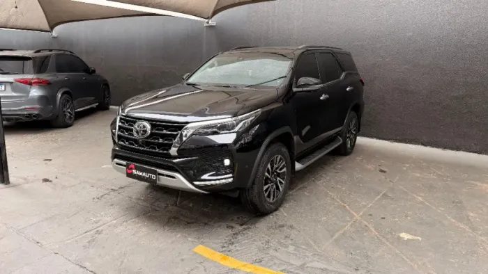 Toyota Hilux SW4 Diamond 2.8 TB 4X4 Die. Aut. 2022