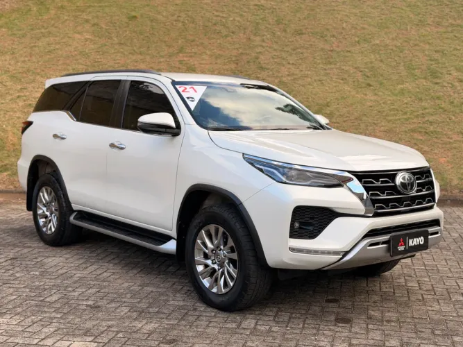 Toyota Hilux CD SRX 4X4 2.8 TDI 16V Diesel Aut. 2021