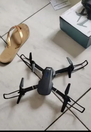 Drone E88 Dual câmera 4k com 1bateria wifi(PRETO NOVO)