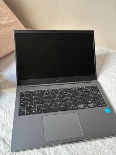 NOTEBOOK SAMSUNG BOOK CELERON, 4GB RAM, SSD 256GB - SEMINOVO (Excelente Estado)