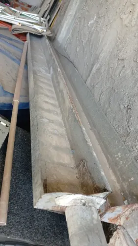 Calhas de água USADAS, 2 de 3 metros 