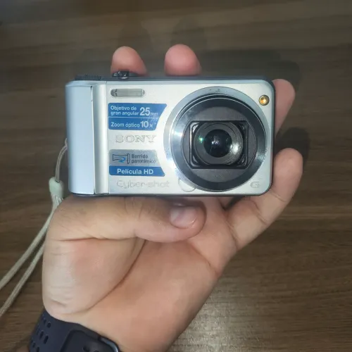 Câmera Sony Cyber-shot DSC-H70