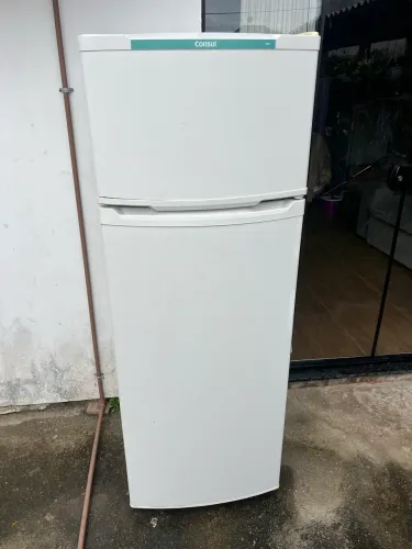 Geladeira consul 2 portas.