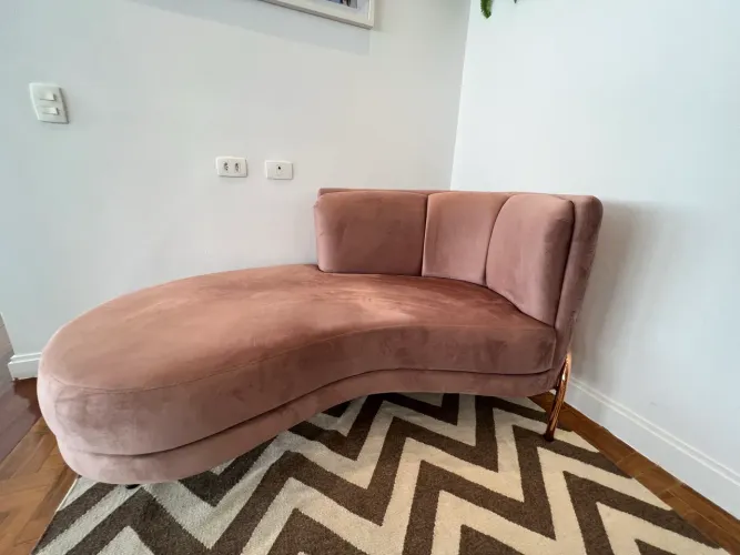 Sofá Chaise Longue para Sala de Estar Veludo Rosê