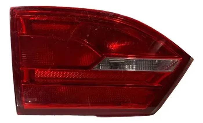 Lanterna Esquerda Tampa Traseira Jetta 2011 2012 2013 2014 Esquerdo/motorista Vermelho