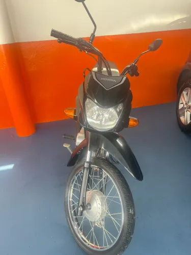 Moto pouco tempo de uso