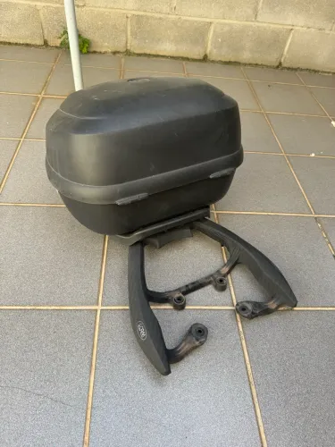 Baú givi fan 160 com suporte 