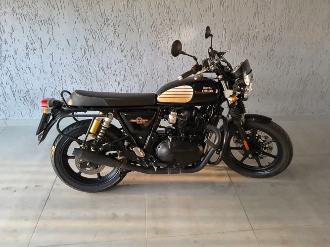 Royal Enfield Interceptor 650 Black Ray 2025 Único dono.