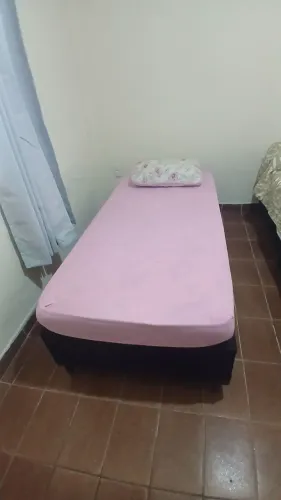 Cama de solteiro nova