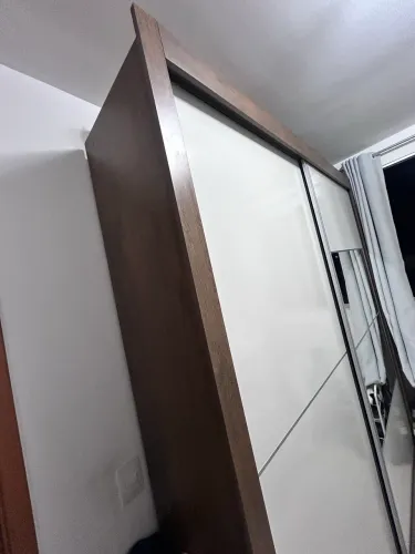 Guarda roupa casal 2 portas e espelho