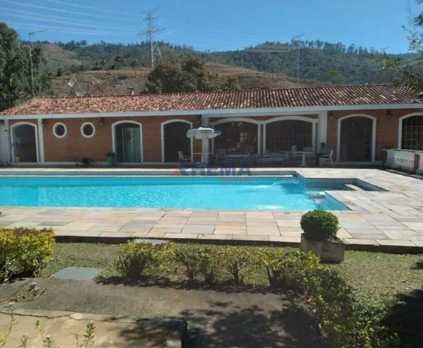 Casa com 7 dormitórios à venda, 1000 m² por R$ 1.850.000,00 - Estância Suiça - Serra Negra
