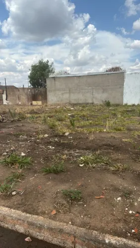 Lote Imperdível no Jardim das Oliveiras - Excelente Localização em LEM