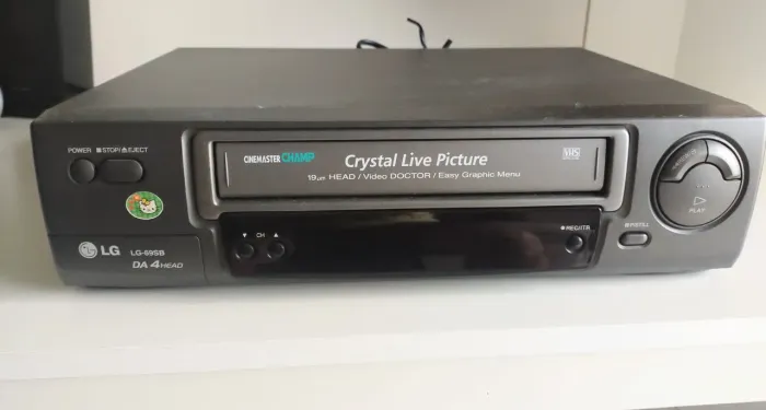 Aparelho de videocassete LG 69SB