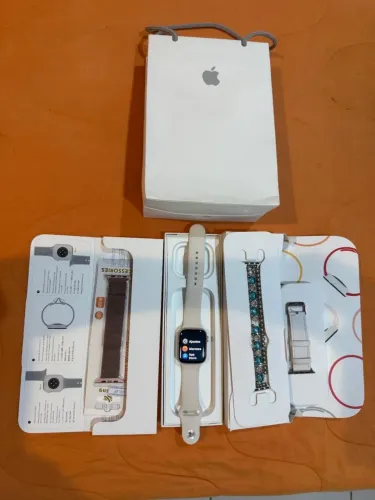 Apple Watch SE2 GPS 44mm Starlight Sport Band com 7 pulseiras nota fiscal