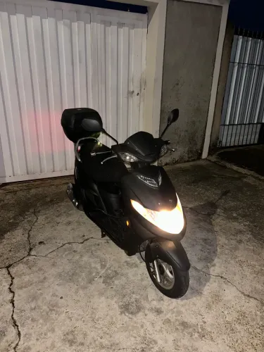 Vendo burgmam 125