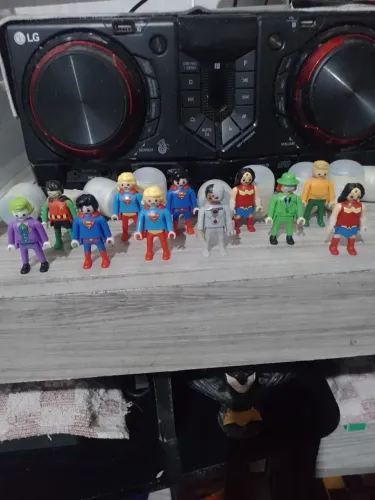 Boneco kinder ovo Playmobil dc 