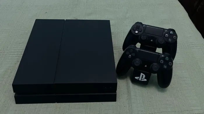 VENDO OU TROCO PS4