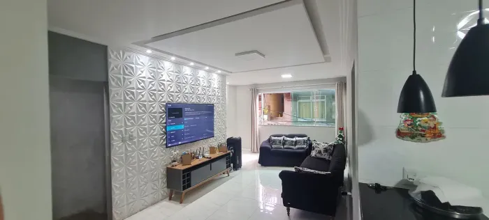 ANUNCIO REAL - Casa gigante  primeiro andar com excelente localização 